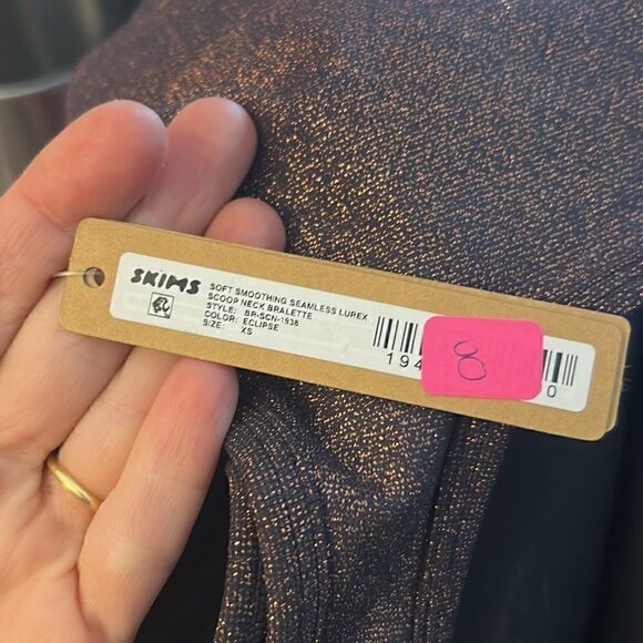 NWT Skims soft smoothing seamless scoop neck eclipse bralette XS - Picture 3 of 4